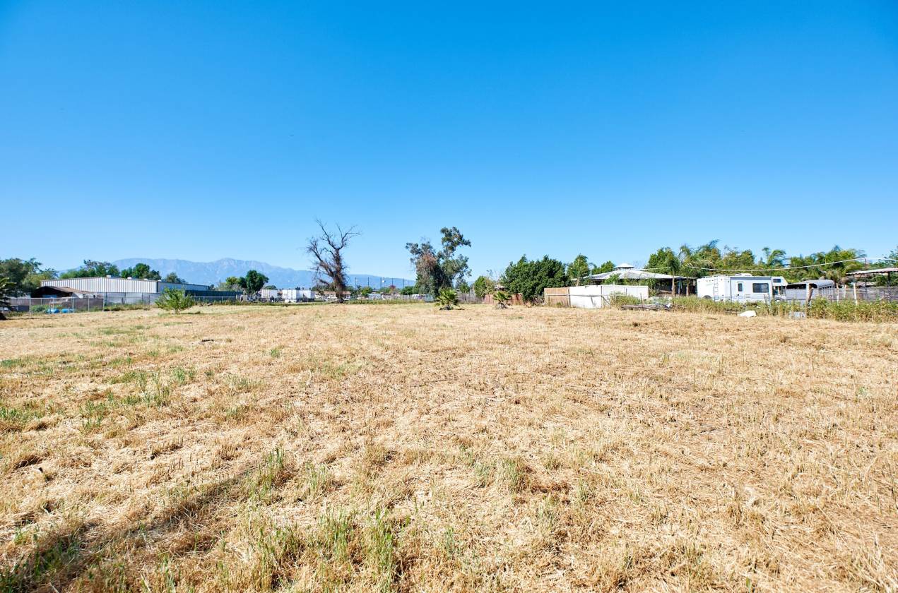 PRICE REDUCED!! Horse property, DUPLEX. Make it your dream