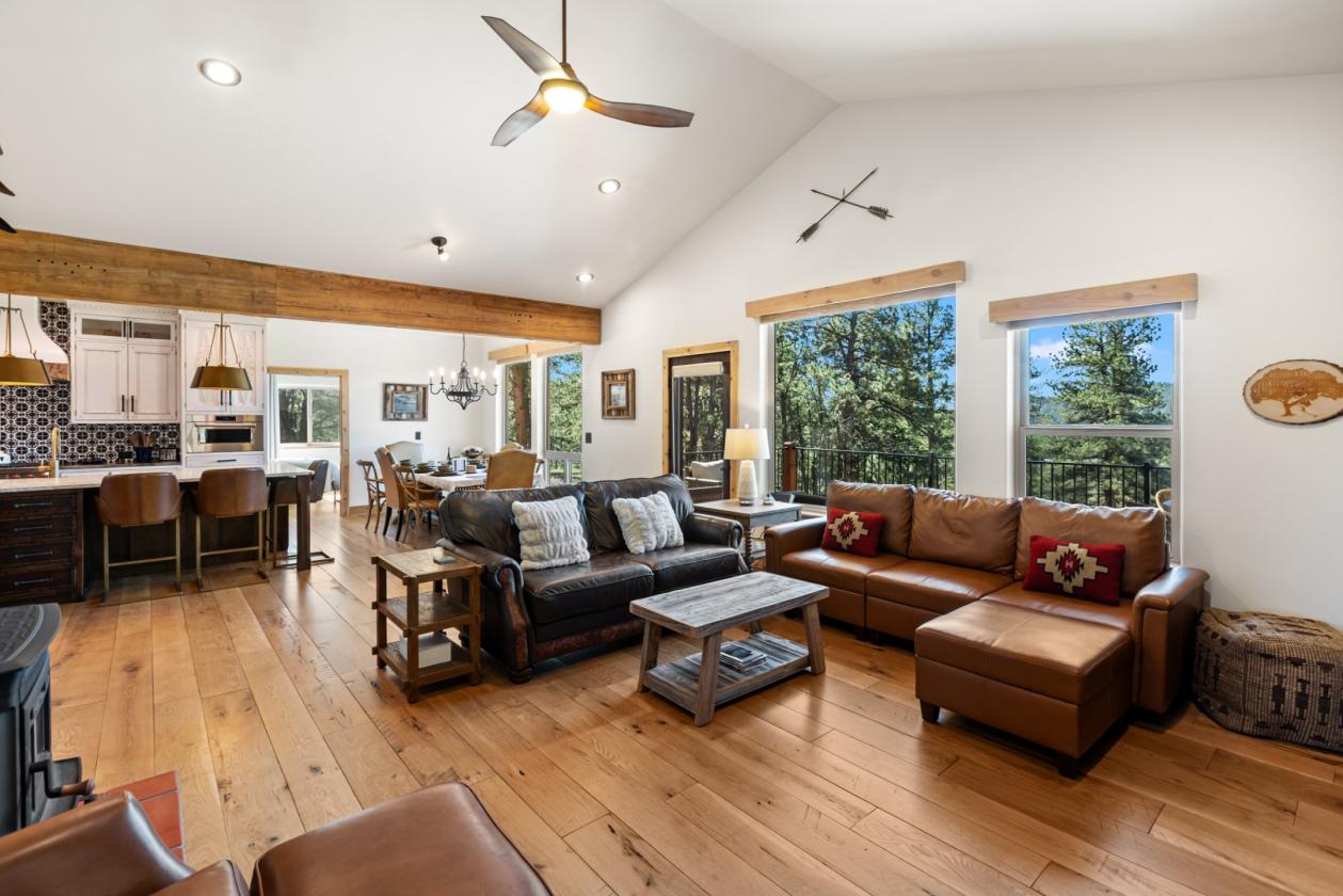 Colorado Luxury — 48 Acres, Barn & National Forest - photo 12