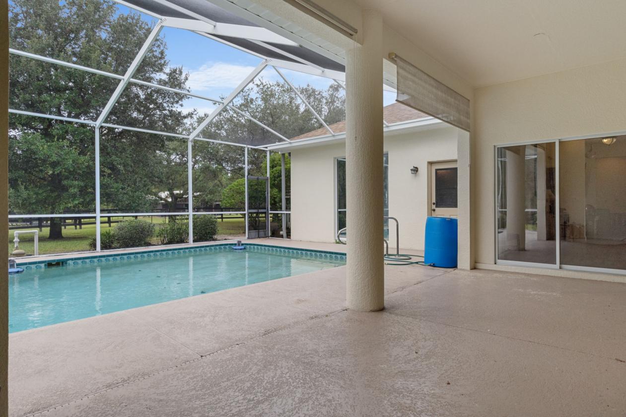 CUSTOM EQUESTRIAN ESTATE ON 7.39 ACRES - photo 15