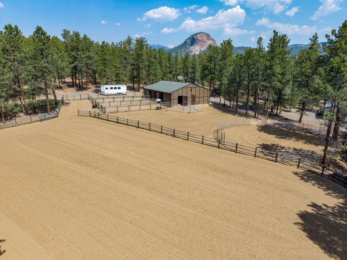 WHERE COLORADO HORSE COUNTRY MEETS LUXURY LIVING - photo 9
