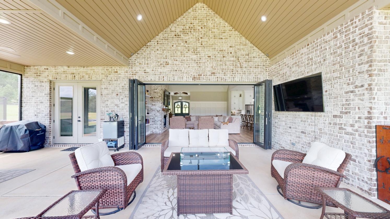 Luxury Farm Retreat: Pasture, Pond & Privacy - photo 18