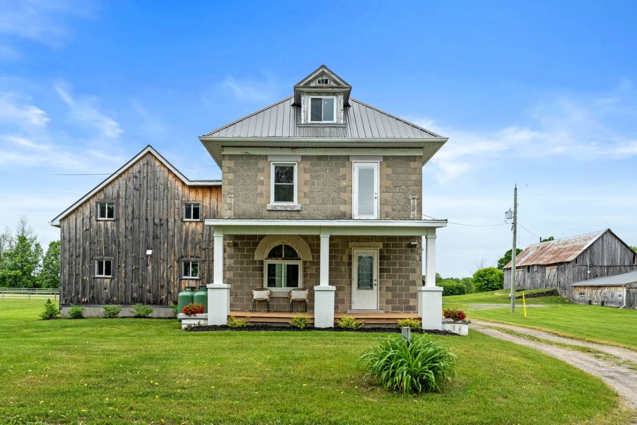 Horse Property for sale.