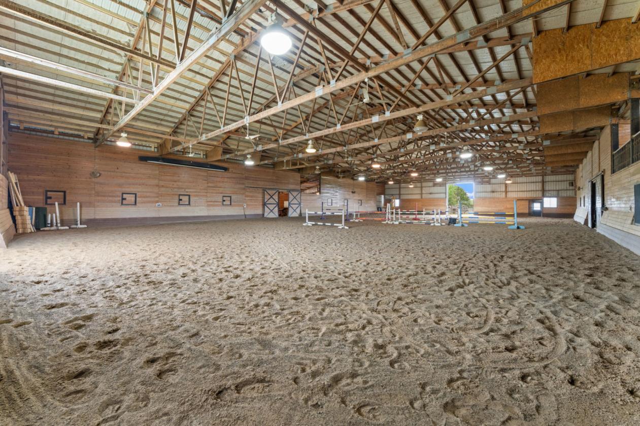 57 Stalls Indoor Arena ~Outdoor Arena ~25 Acres - photo 15