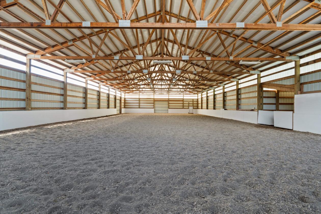 Private Equestrian Retreat, Indoor & Outdoor Arena - photo 9