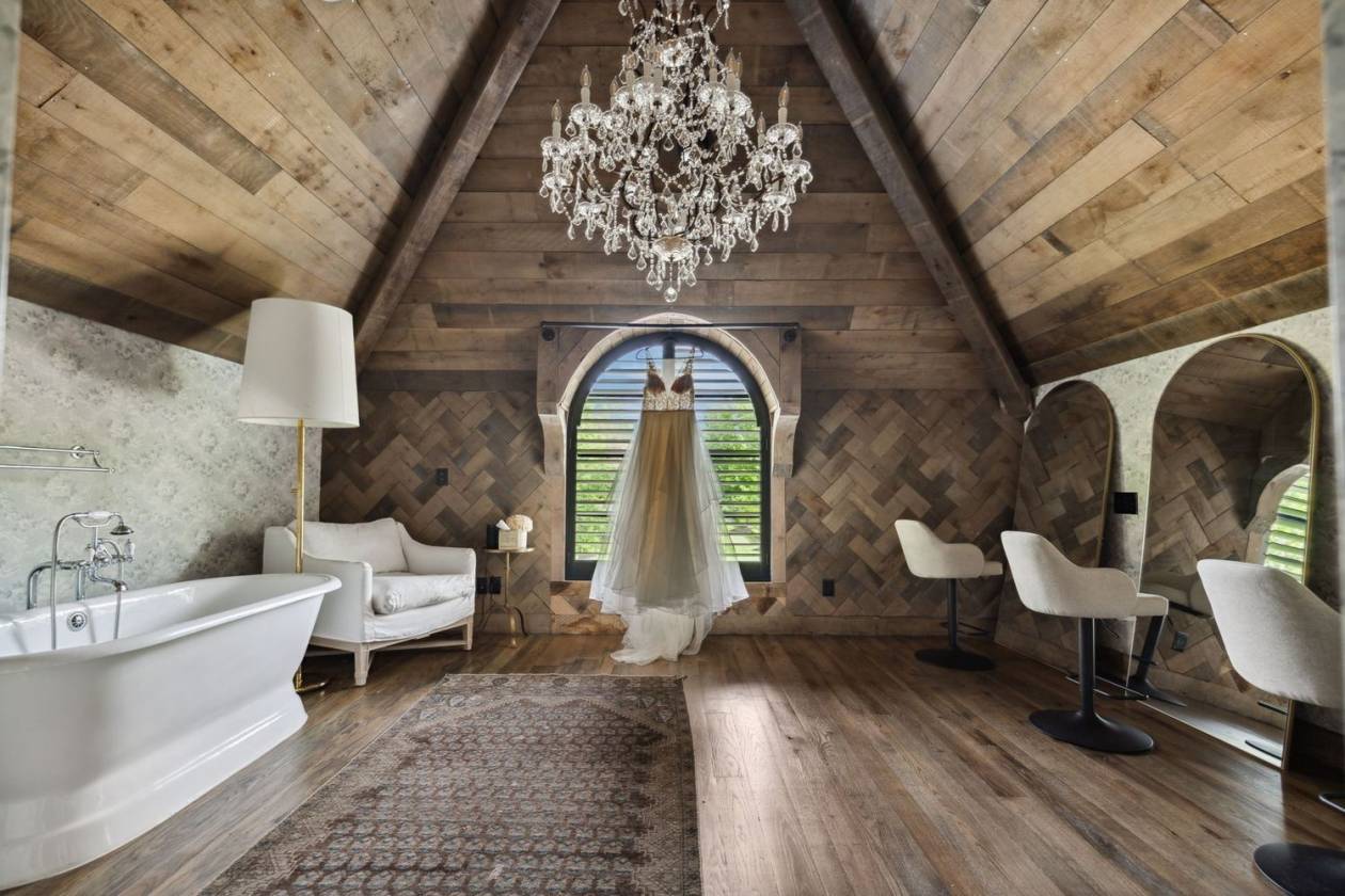 Cortina Farms: 120-Acre Equestrian & Event Estate - photo 18