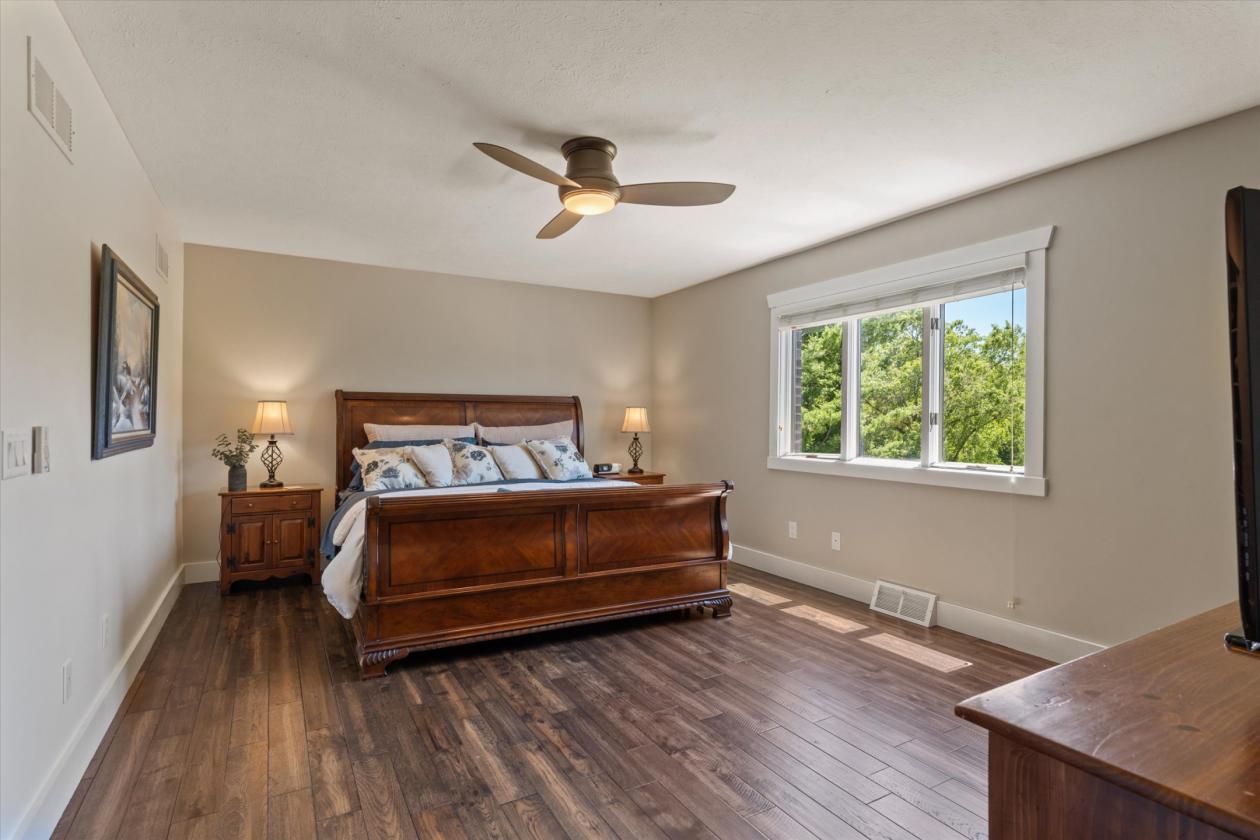 Luxury equestrian living on over 51 acres - photo 13