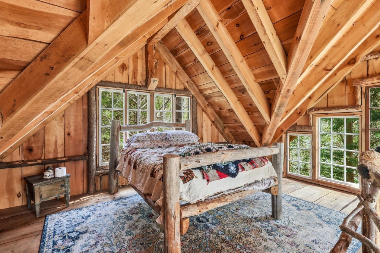 Equestrian Estate with Stunning Antique Farmhouse - photo 16