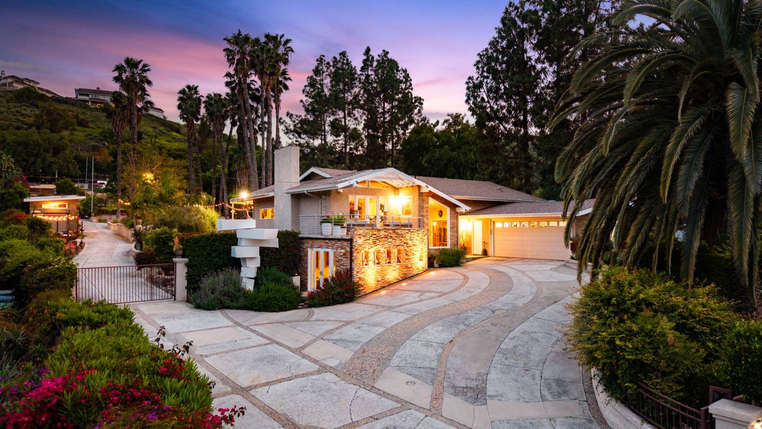 Horse Property for sale.