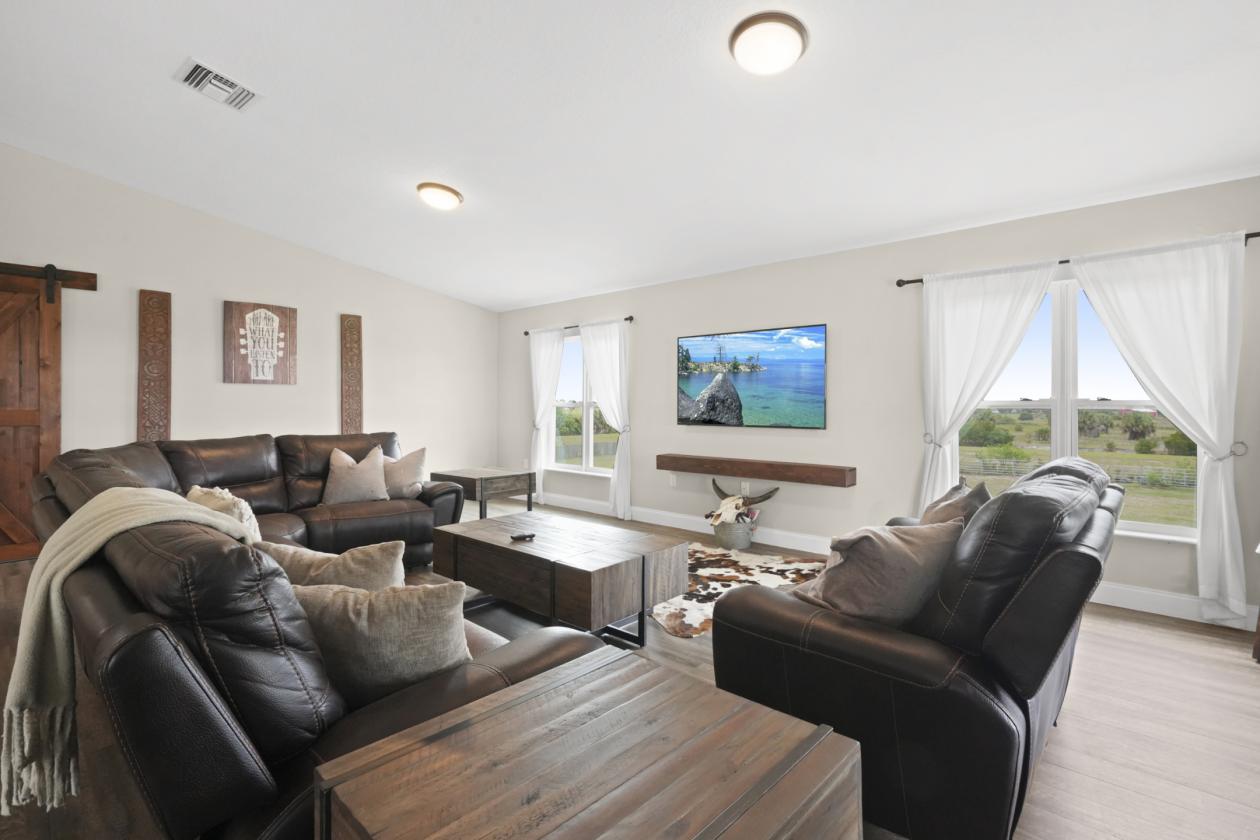 8 STALLS  •  8+ ACRES • ARENA • TURNKEY HOME - photo 20