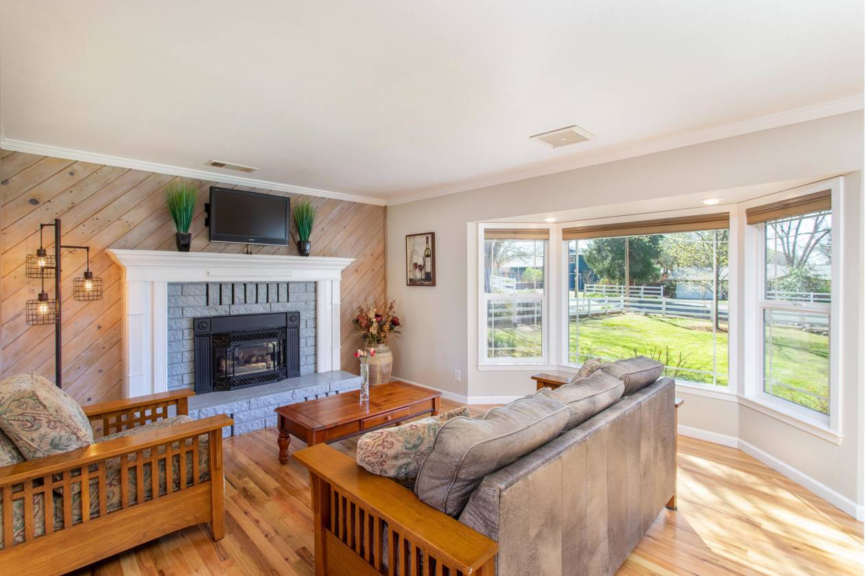 Manageable property that defines Palo Cedro living Palo Cedro, Shasta