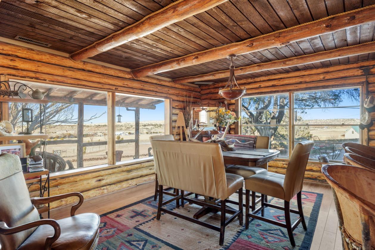 Gorgeous Home,Huge Shop, Perfect Horse Property - photo 7
