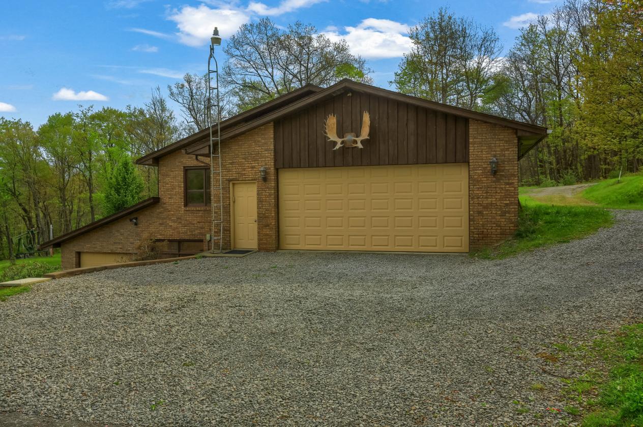 Custom home with endless opportunities! - photo 17