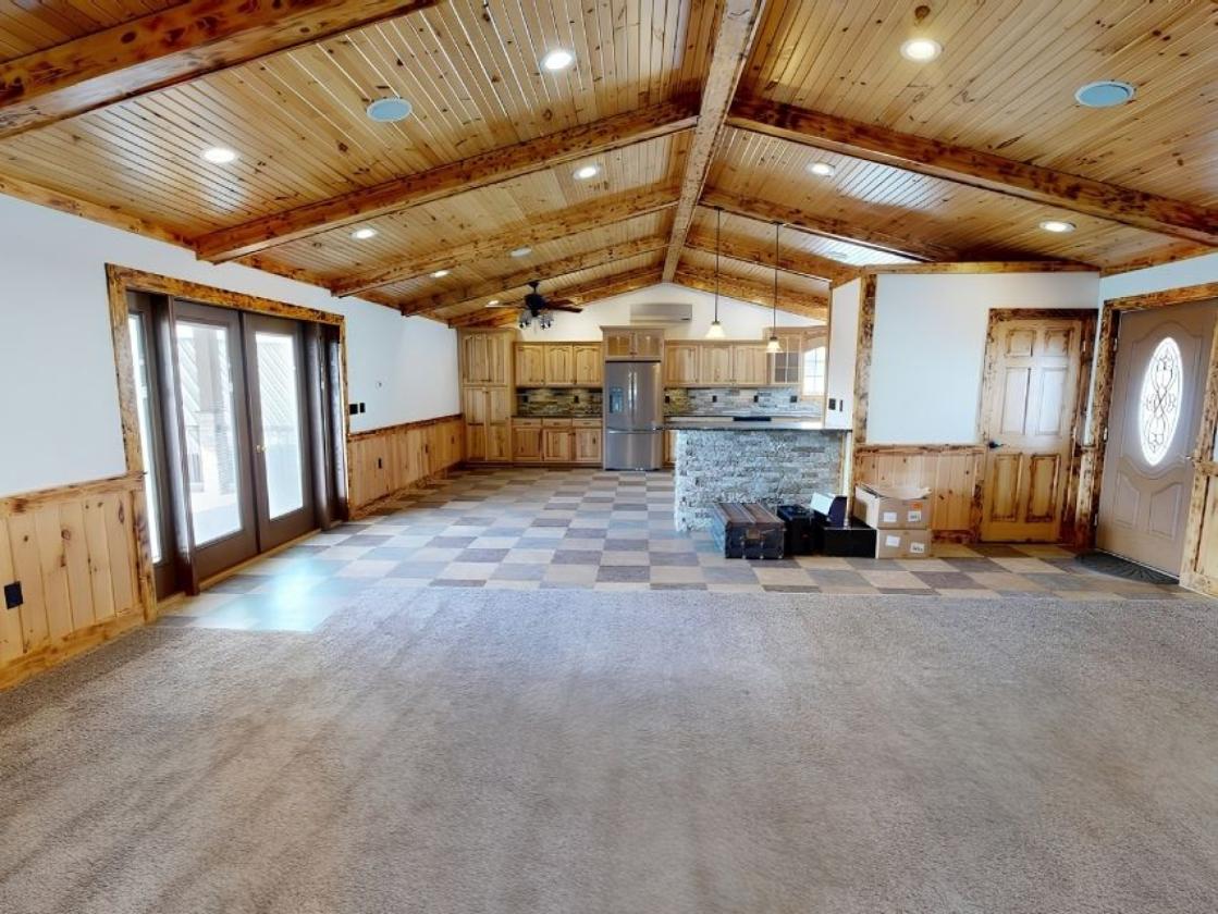 8BR Estate on 44.55 Acres with Equestrian Setup - photo 4
