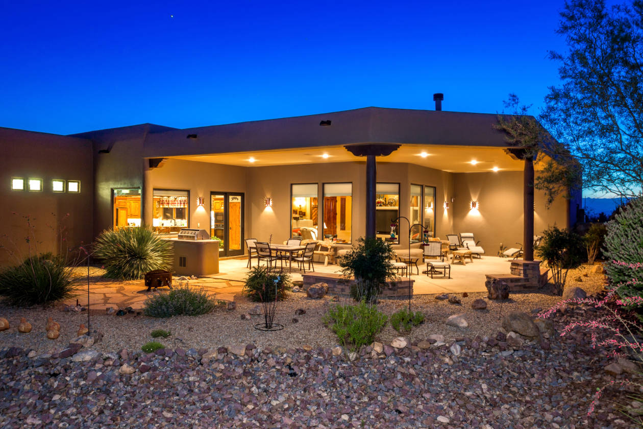 New Mexico Horse Property With AMAZING Riding Opportunities! Las