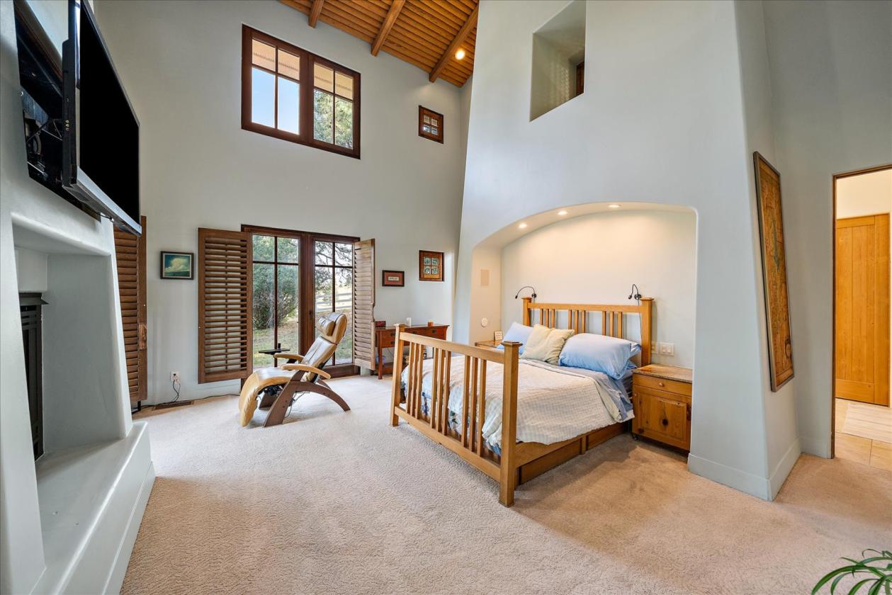 Exquisite 18 Acre Equestrian Estate - photo 15