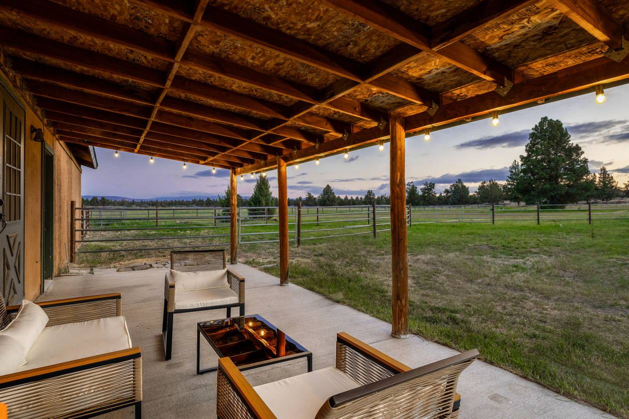 Incredible Horse Property on 20 Acres - photo 9