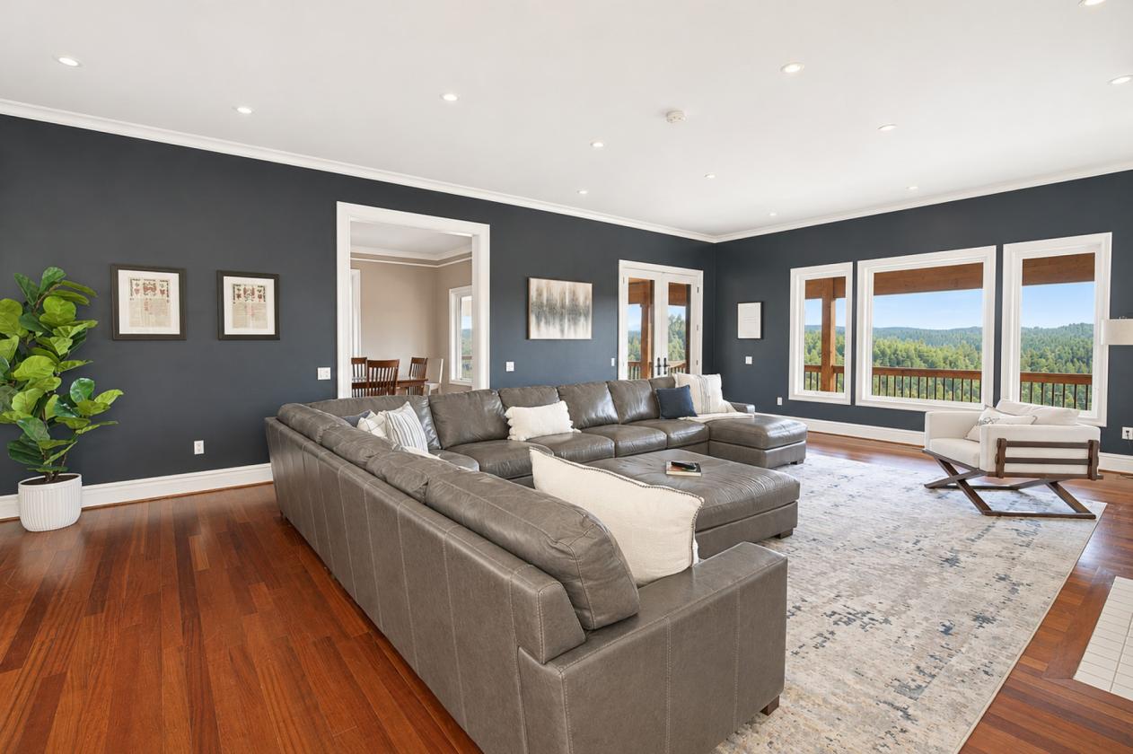 Luxury Equestrian Estate in a Gated Community - photo 4