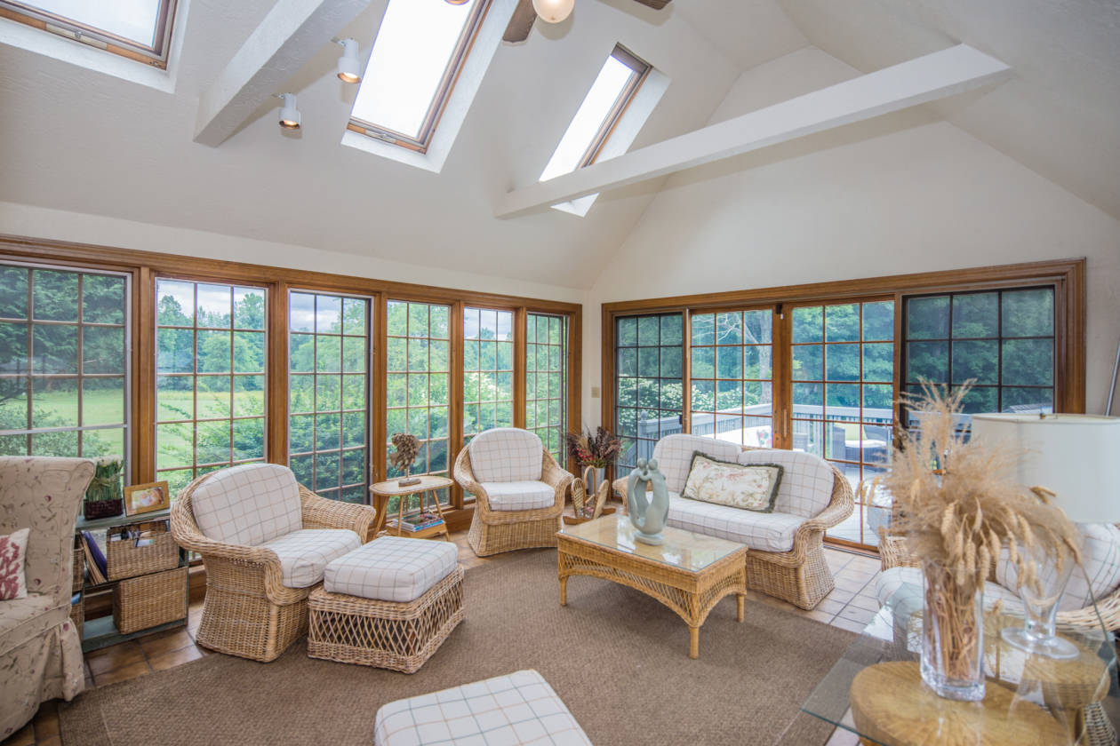 Exceptional Vermont Setting with 6 Stall Barn on 16 Acres