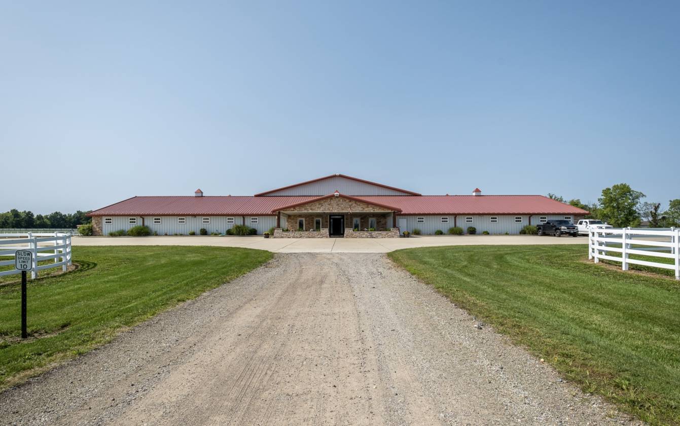 Magnificent 77 Equestrian Estate Wakarusa, Elkhart County, Indiana