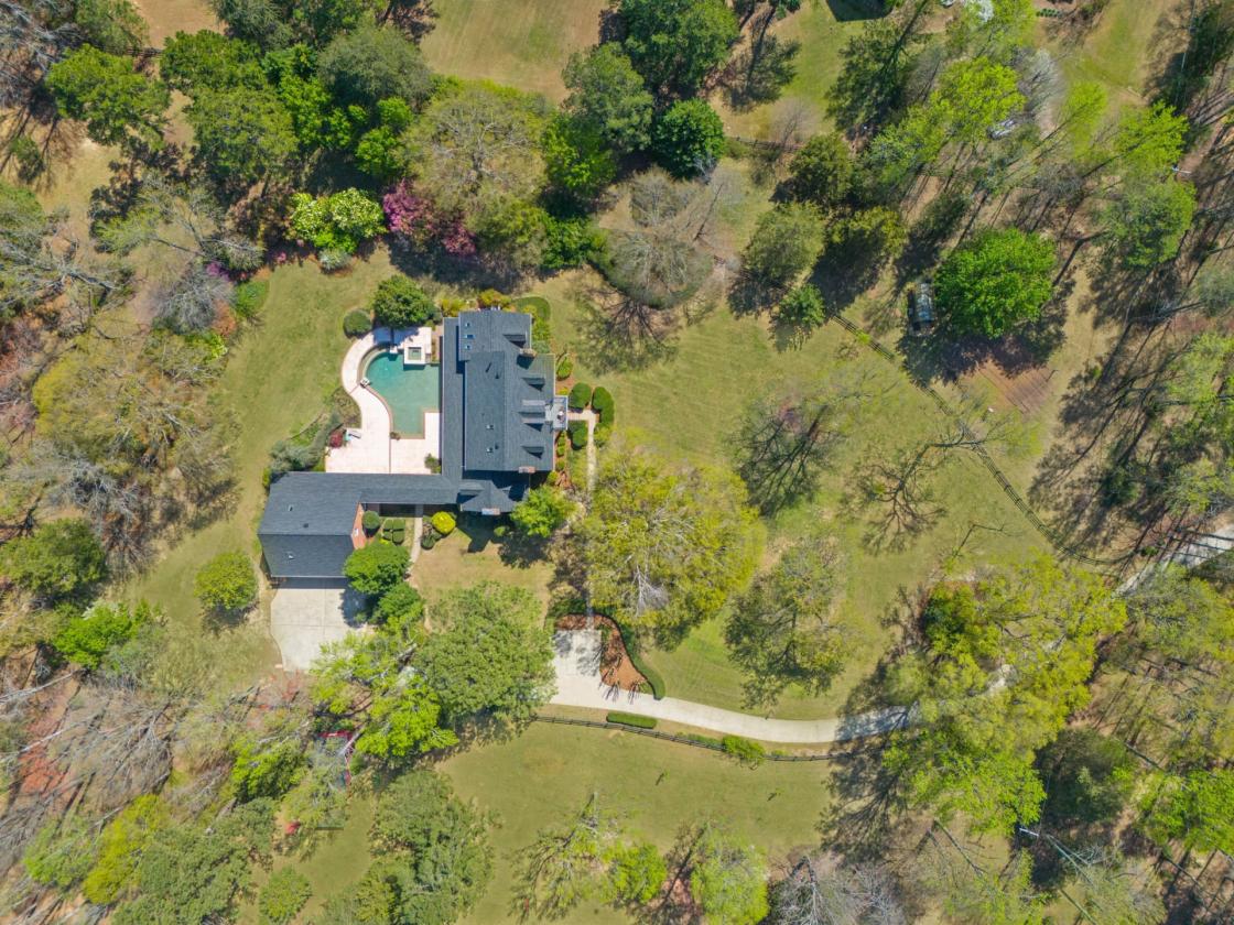 ROUX MANOR | AN EQUESTRIAN ESTATE & MINI FARM - photo 29