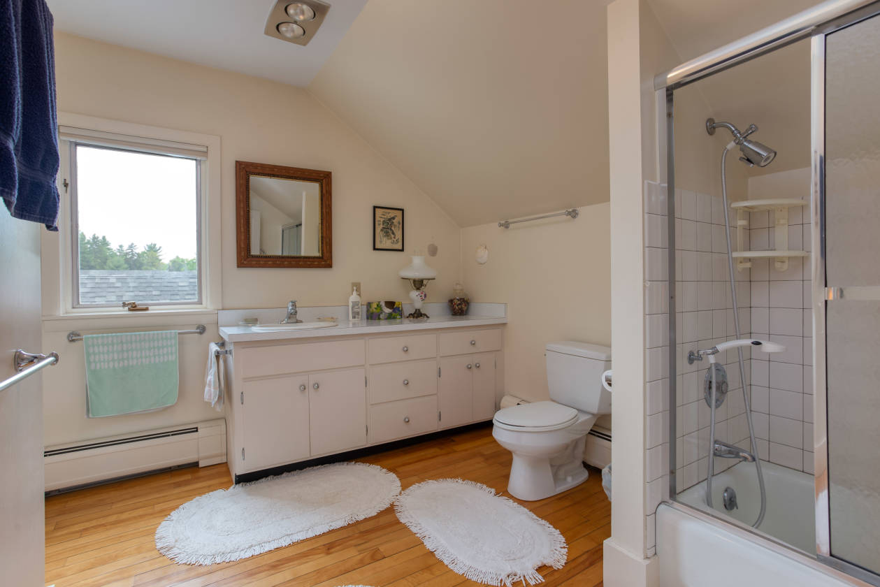 Luxury Equestrian Property with Indoor and two outdoor areas and