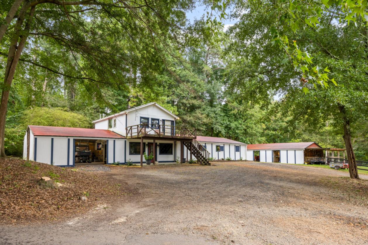 Turnkey Gated Horse Farm with Barn & Arena - photo 2