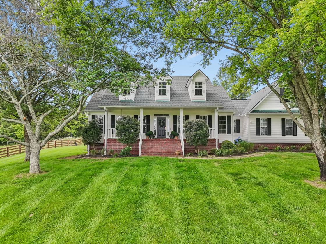 Horse Property for sale.