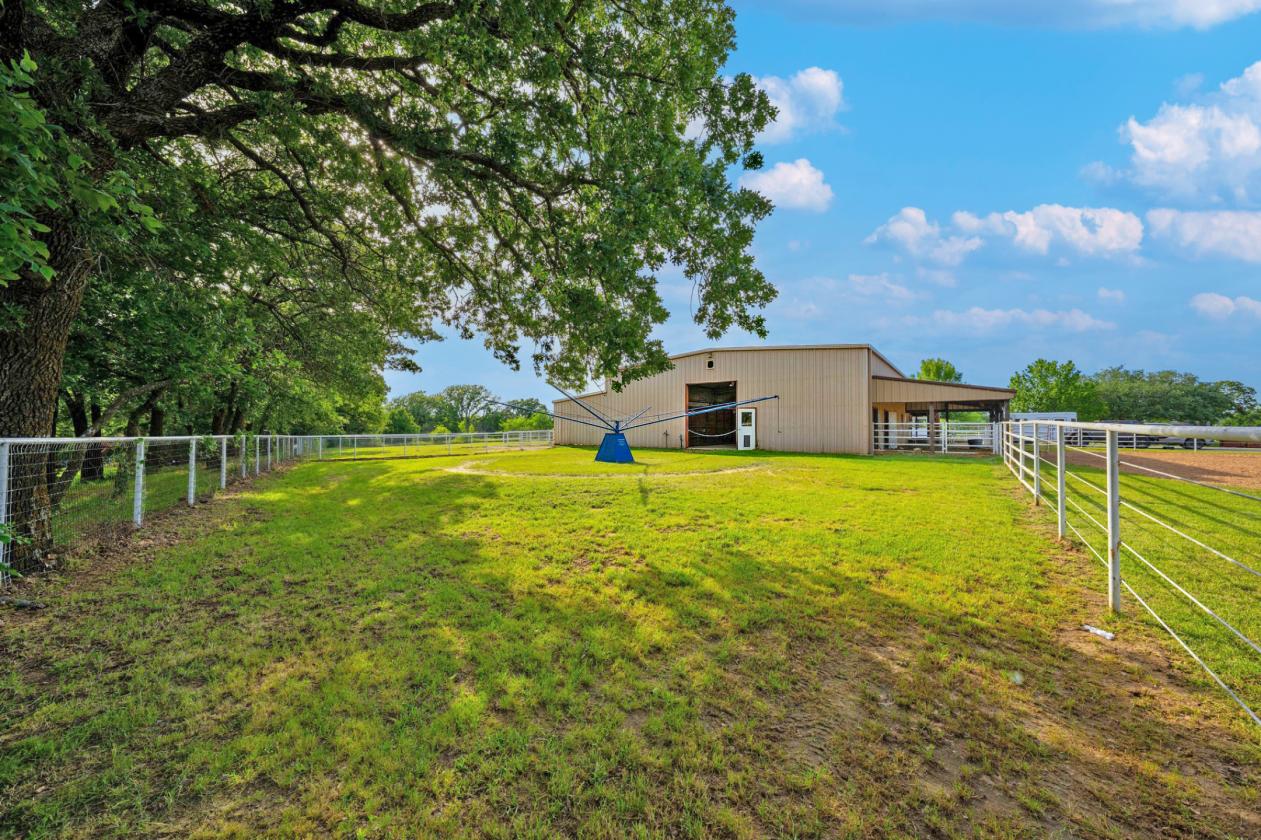 Acreage Estate with Pond and Stable - photo 27