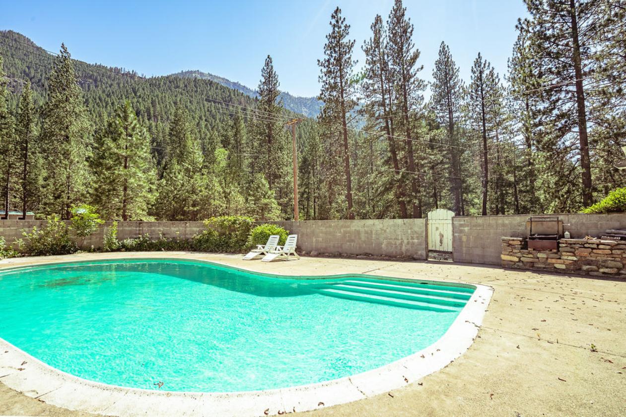 5 Cabins, Pond and Creek Frontage - photo 17