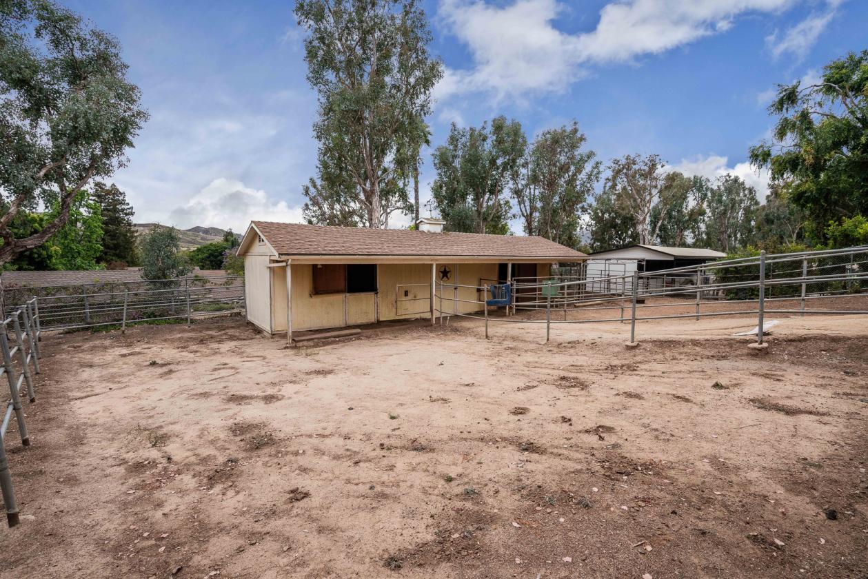 1/2 Acre Horse Property with 2 Barns - photo 4