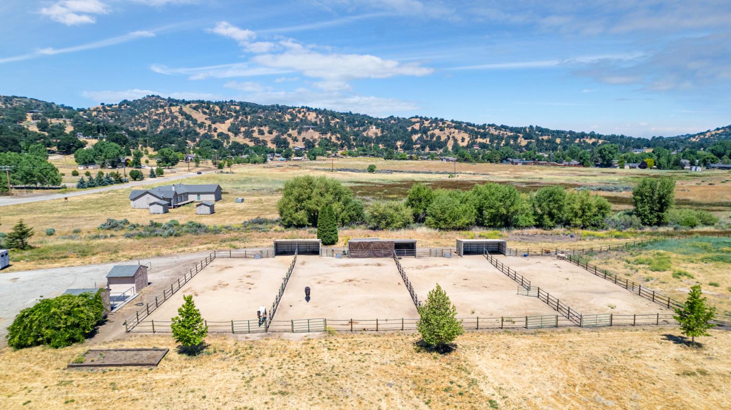 EXCEPTIONAL EQUESTRIAN ESTATE - photo 5