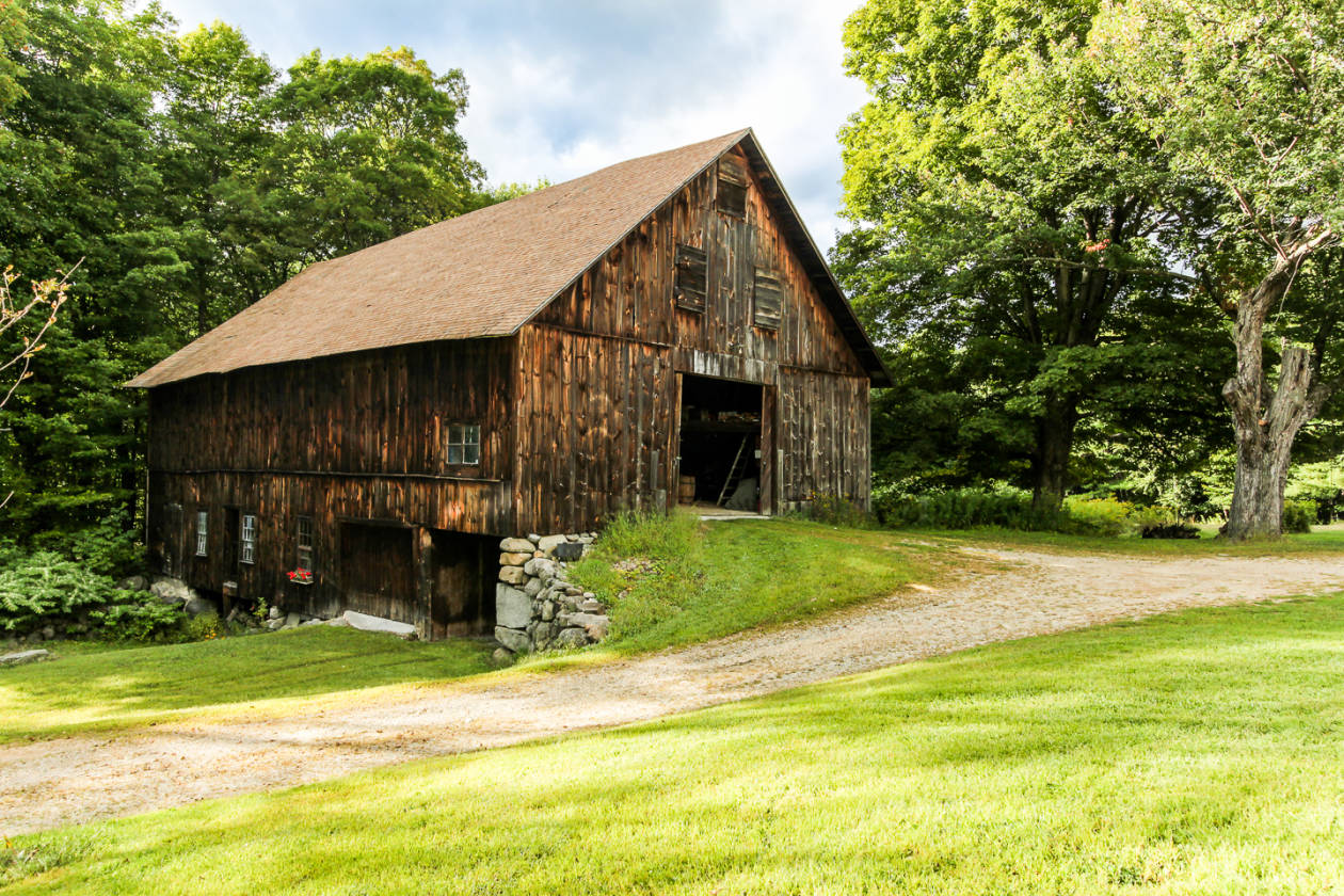 Historic Home and Barn 11 Acres of beautiful pastures Barn ...