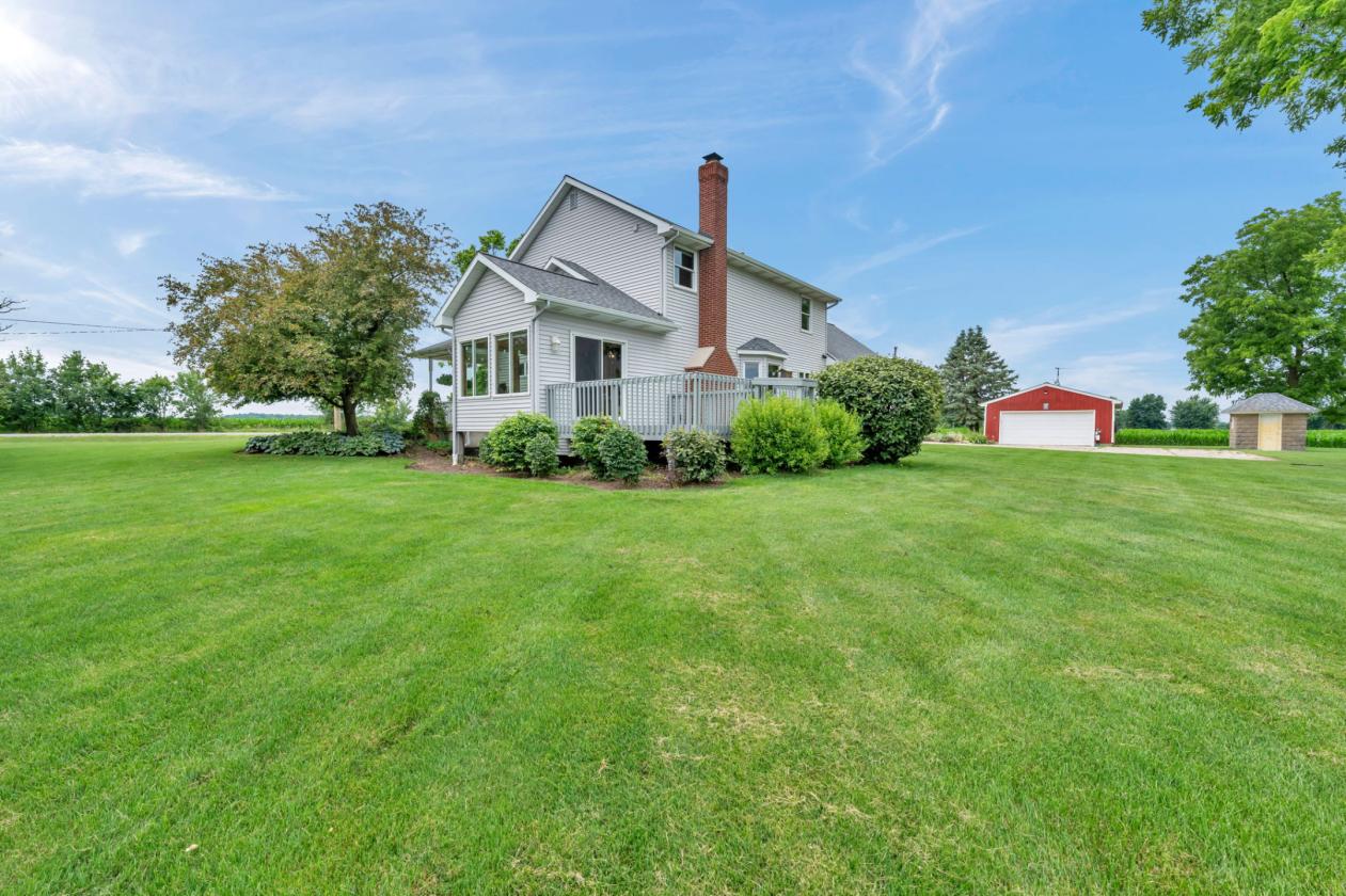 Home and Equestrian Farm on 10 Acres - photo 4