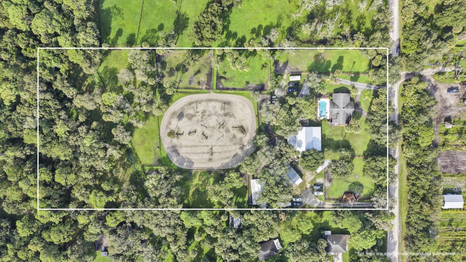 For the Horse Professional - 21 stalls/arena/pool - photo 16