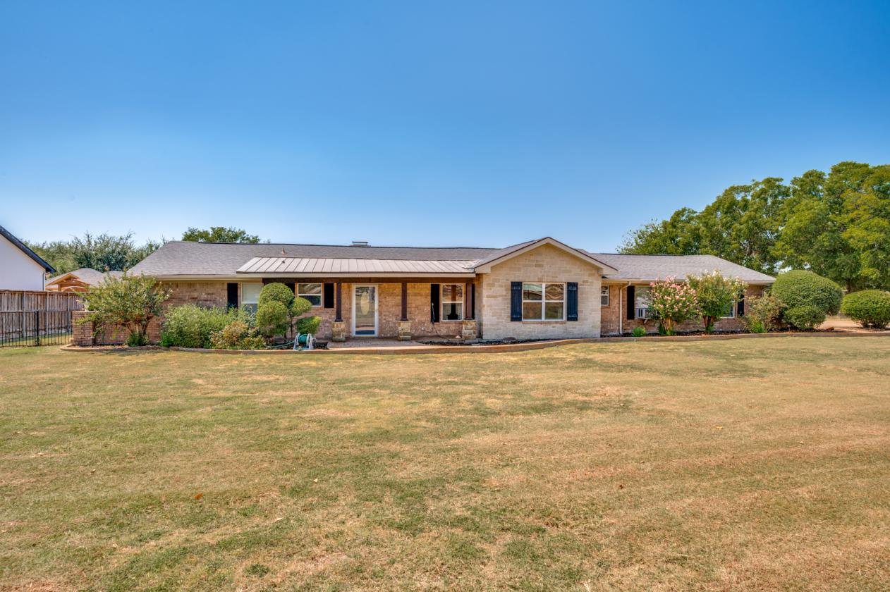 Horse property in the heart of the city - photo 4