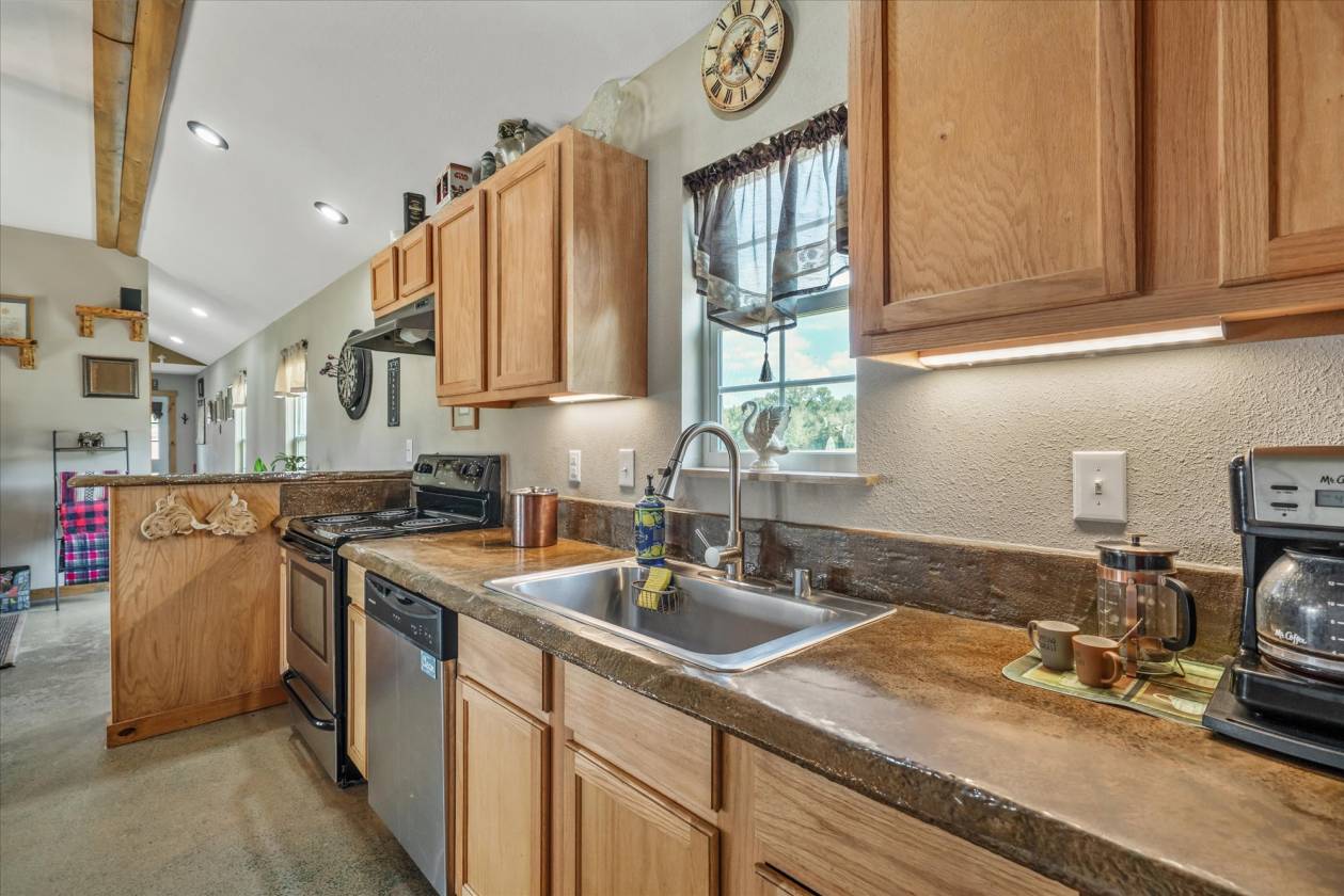 Perfect for the horse lover or homesteader - photo 22