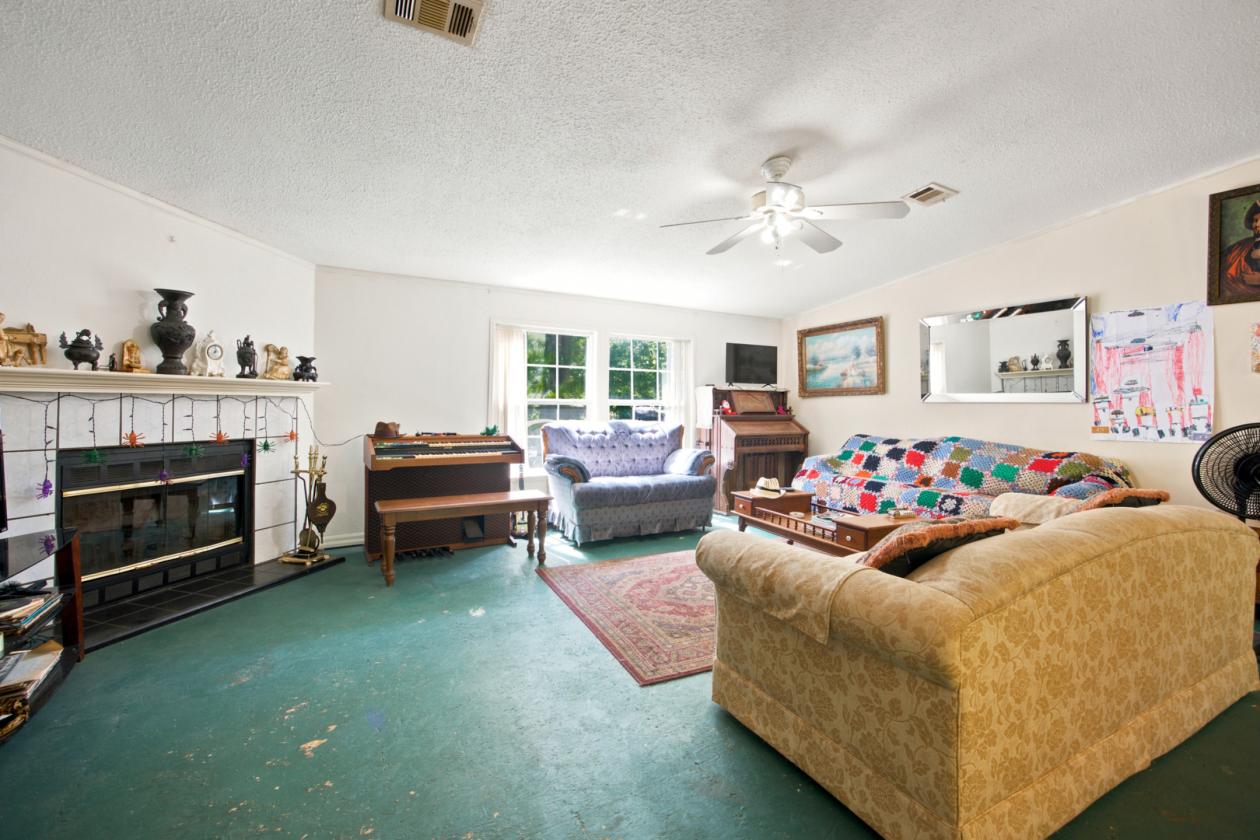 Horse-Ready Anthony Mini Farm — 4.31 Fenced Acres - photo 7