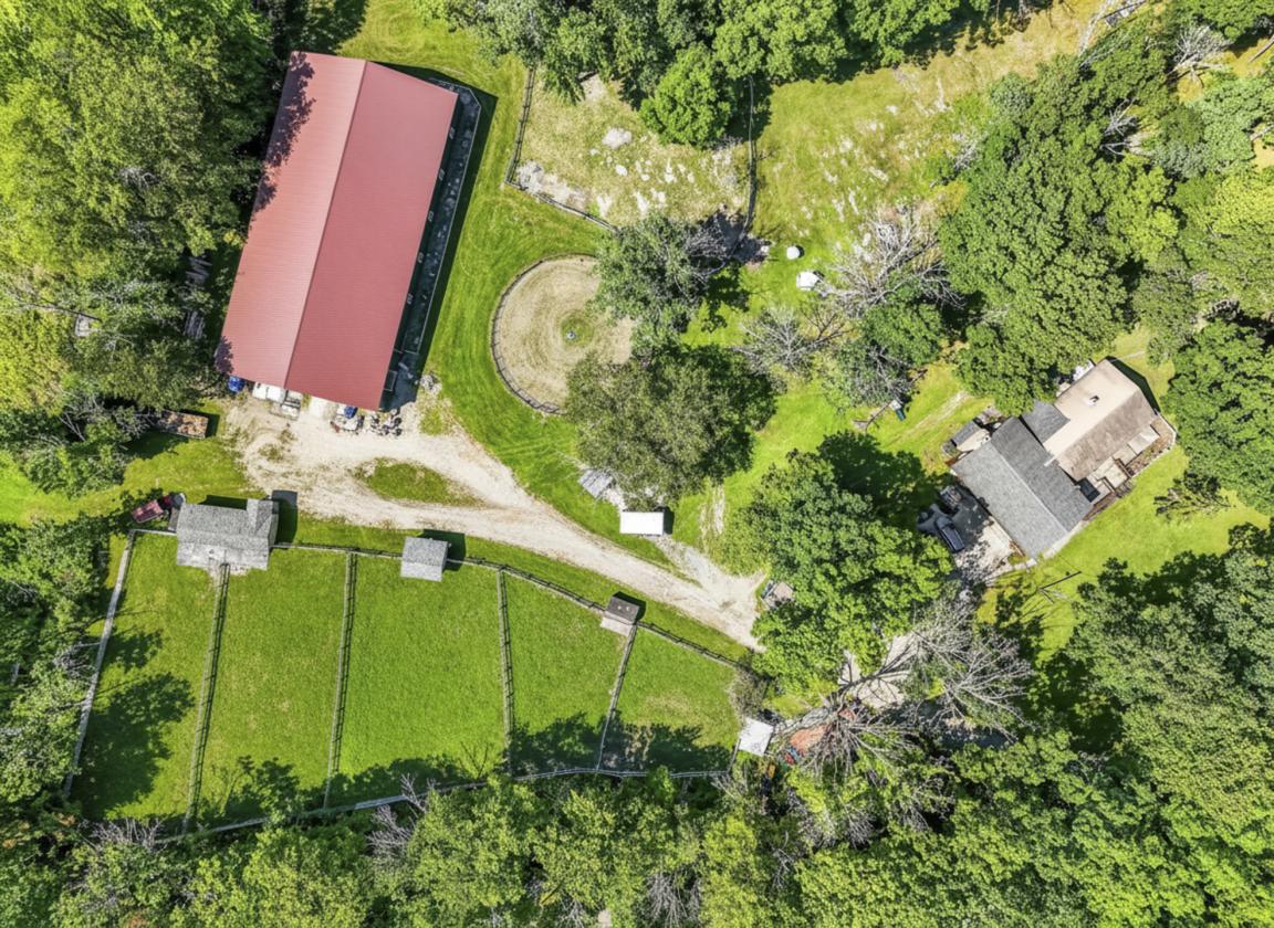 Private 5+ Acre Mountain-Top Equestrian Property - photo 1