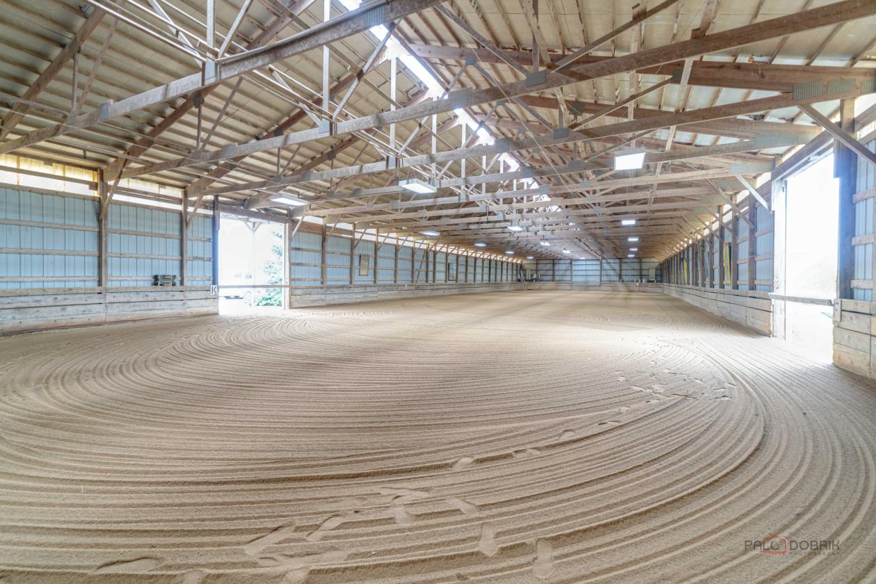 81 Stall Equestrian Facility in Lake County - photo 4