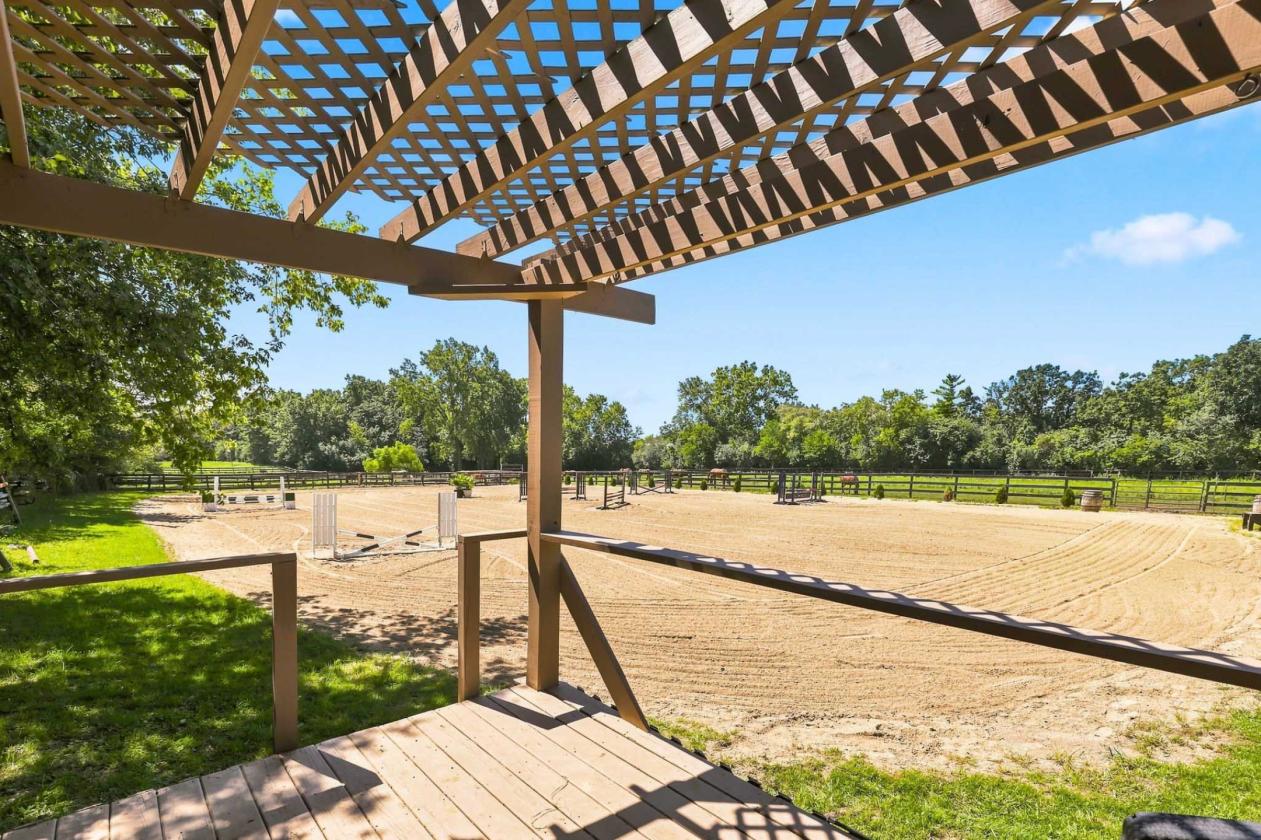 Established Equestrian Estate on 10 Acres - photo 15