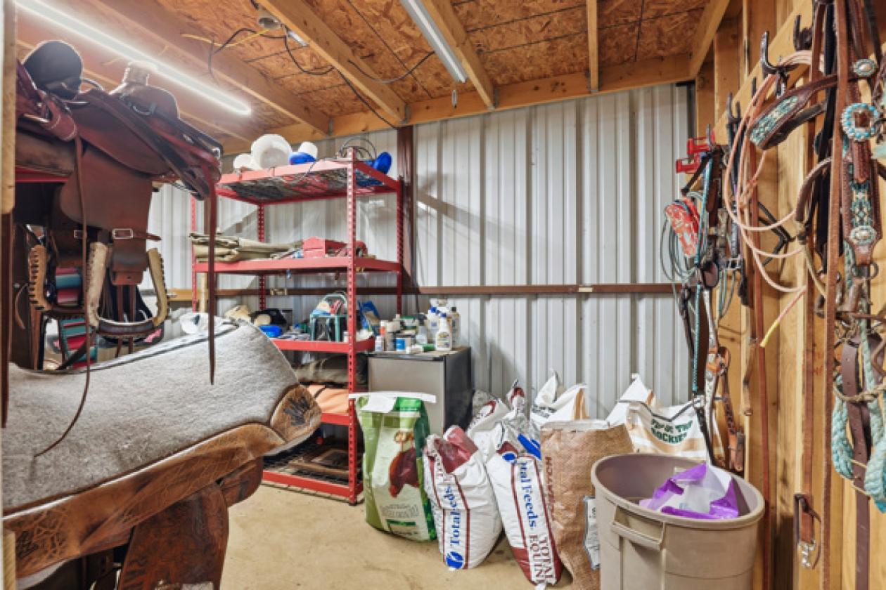 PRICE UPDATE! Turn-key horse property - photo 20