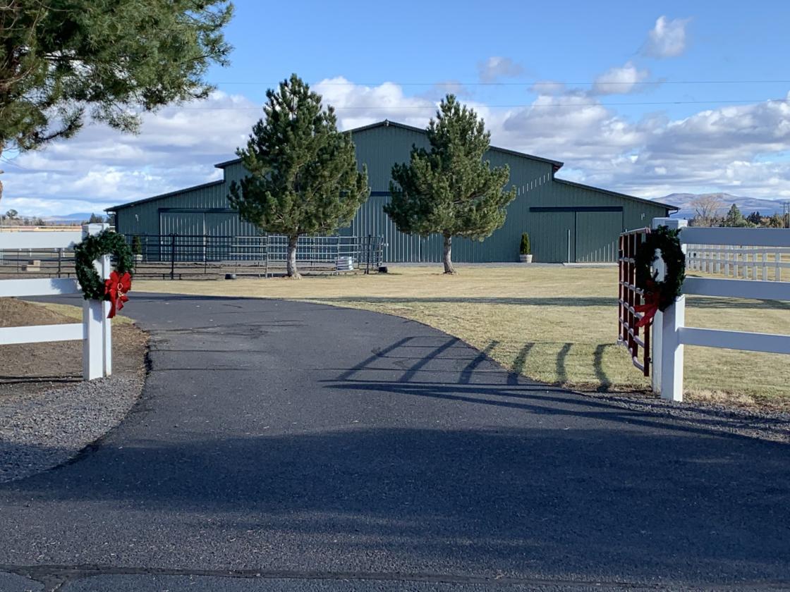Horse Farm & Equestrian Estate in Bend - photo 12