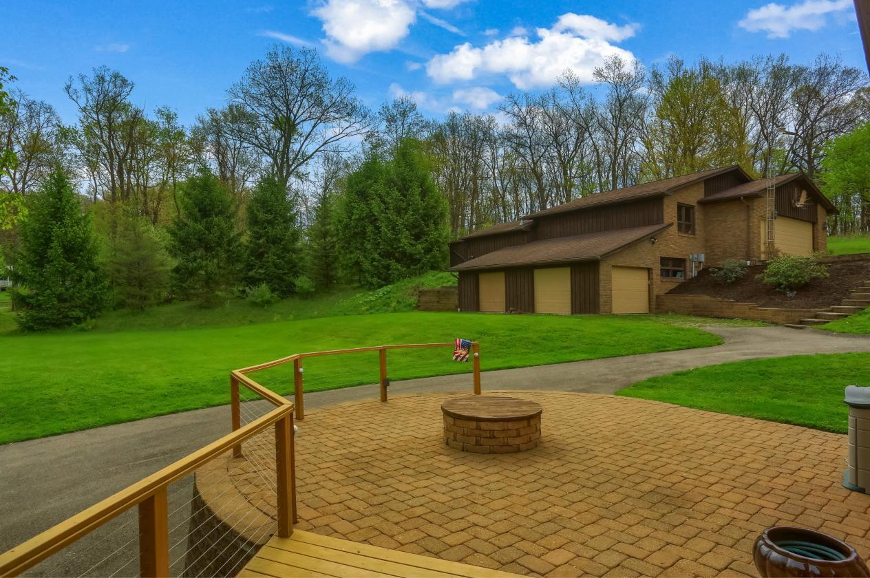 Custom home with endless opportunities! - photo 26