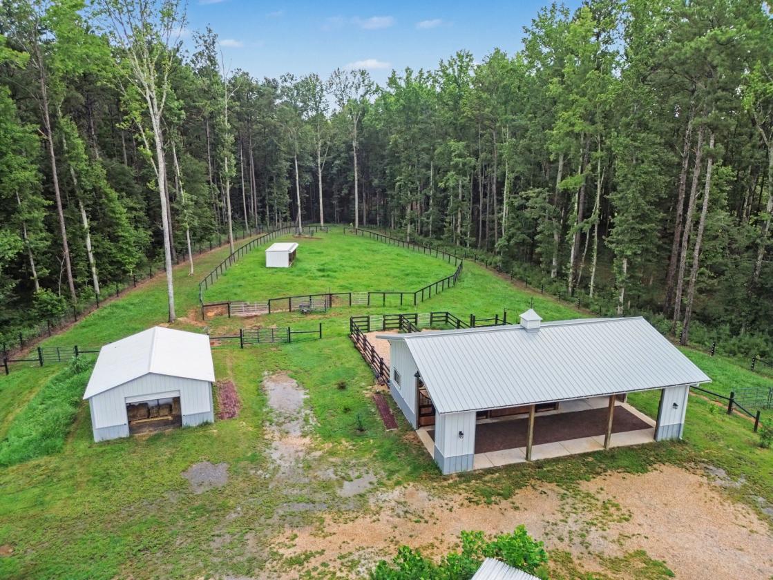 Turnkey Equestrian Property on 11+ Acres - photo 12