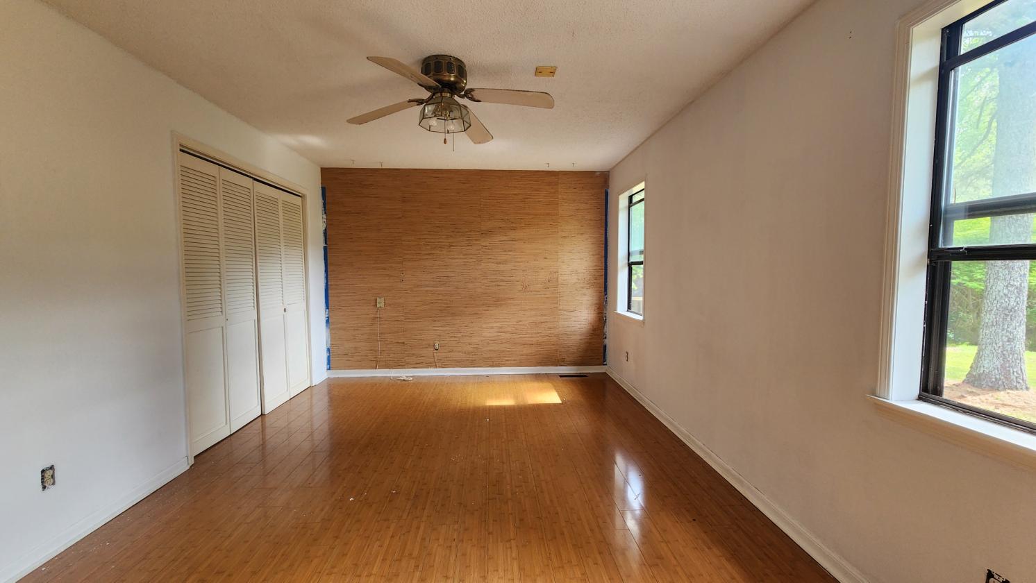 15-Acre Farmstead with guest house and pond - photo 25