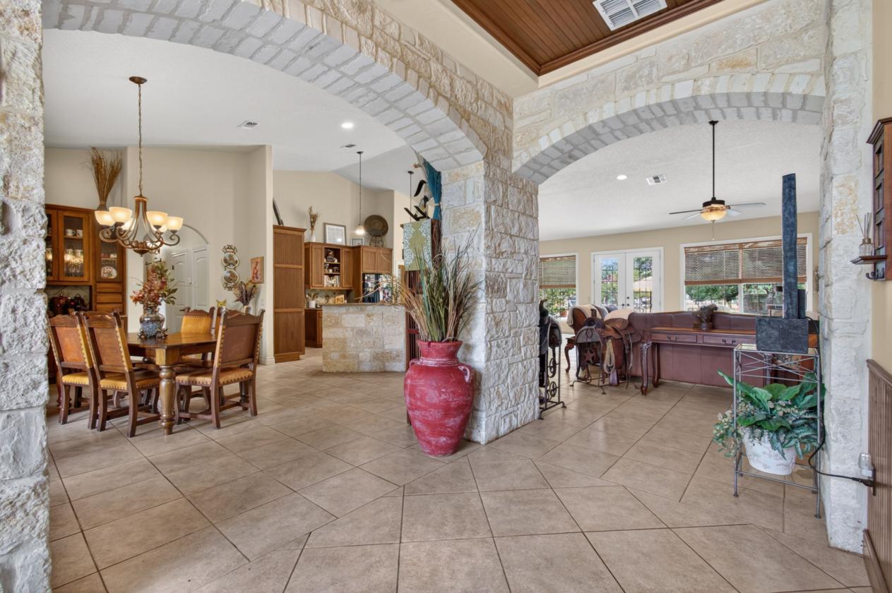 Comal County Equestrian Home - photo 11