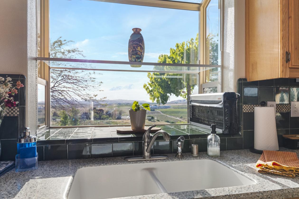 10 acres in the heart of Paso Robles Wine Country! - photo 13
