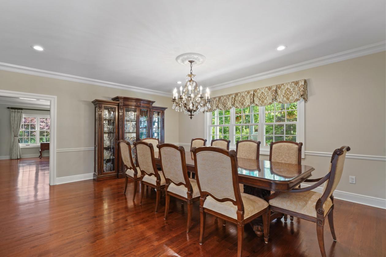 Elegant North Salem Horse Country Estate - photo 5