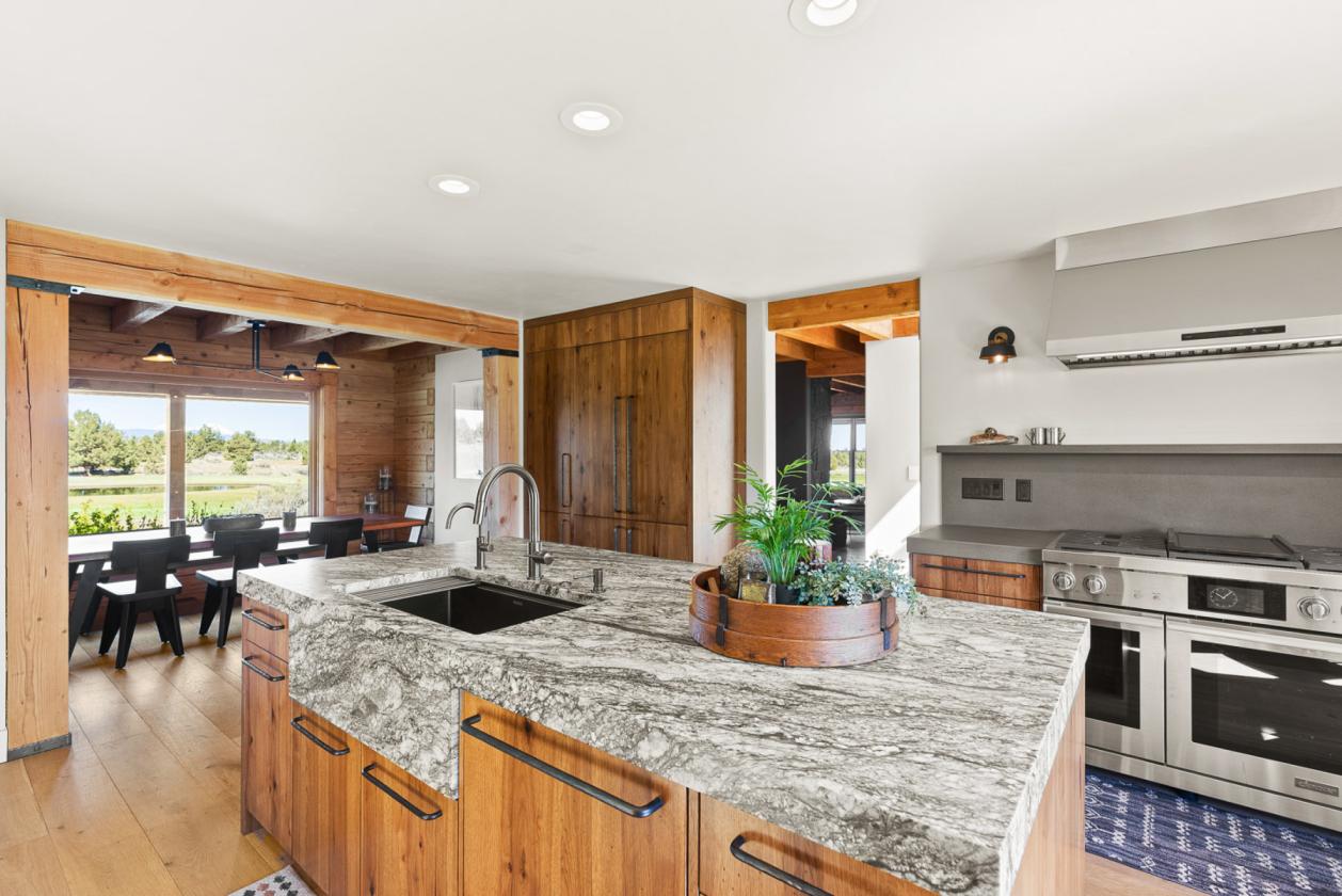 Mountain Modern Retreat with Panoramic Views - photo 10