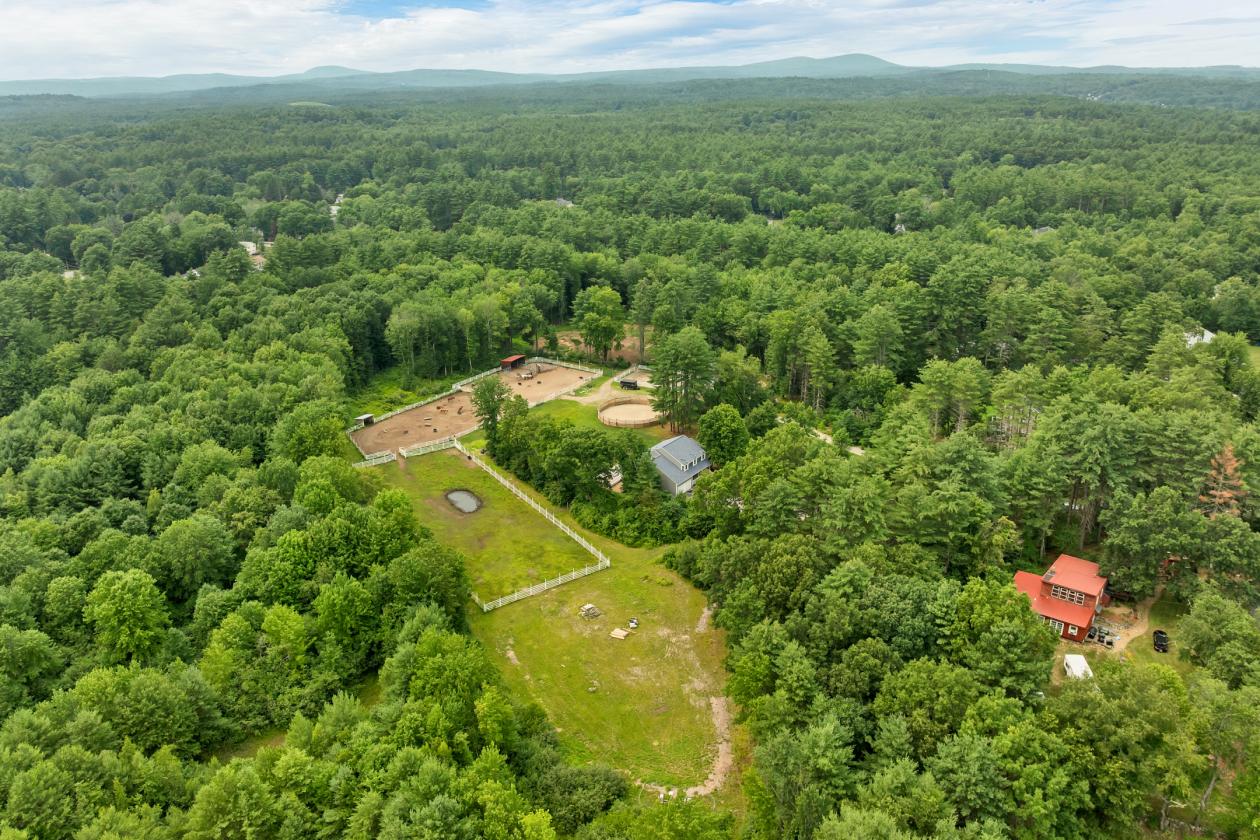Chatto Stables- Lovely Horse Property in So. NH - photo 4